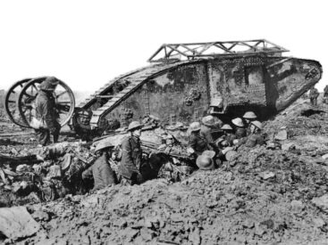 British_Mark_I_male_tank_Somme_25_September_1916[1]